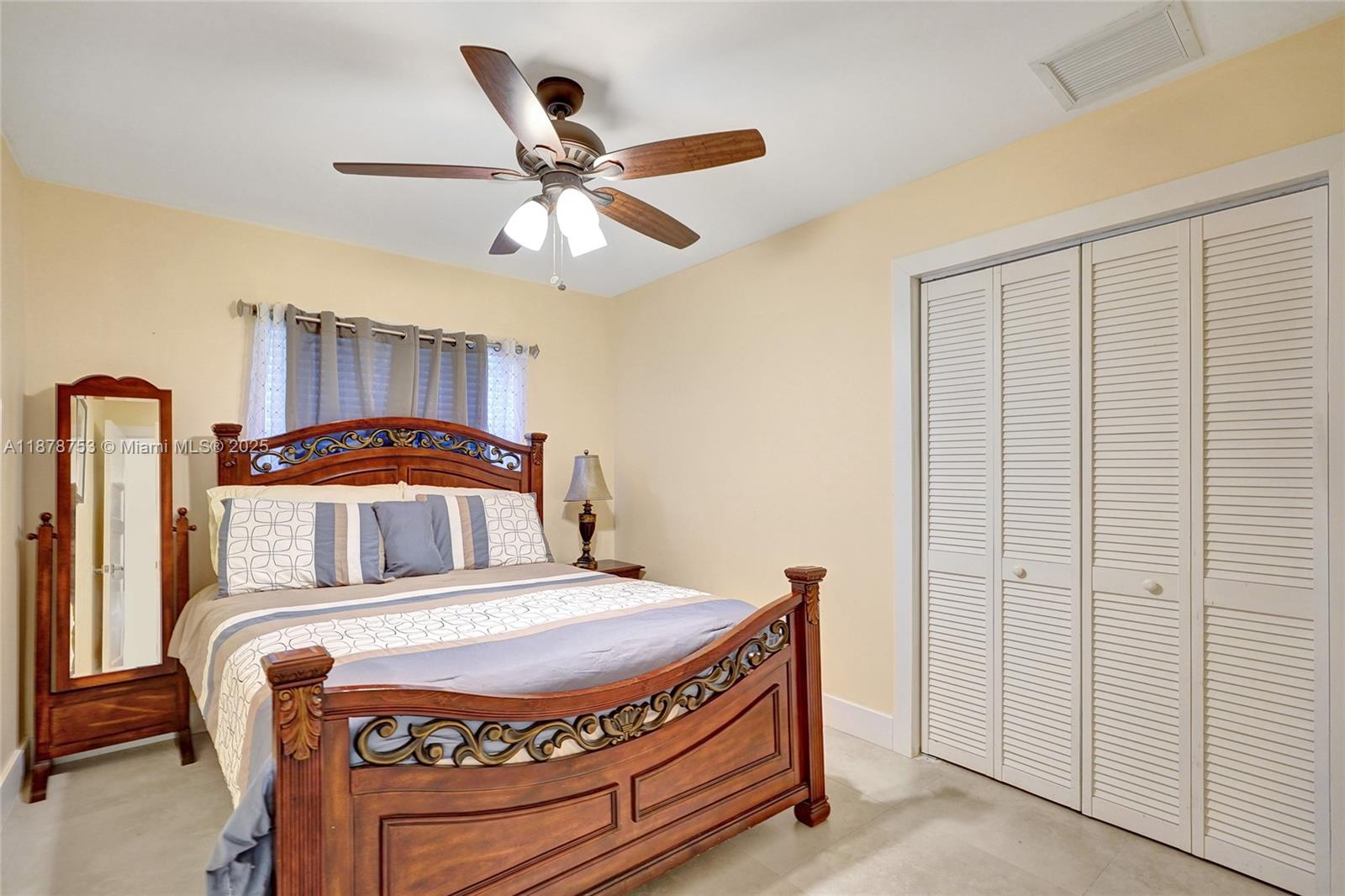 CORAL SPRINGS VILLAGE GRE - Residential