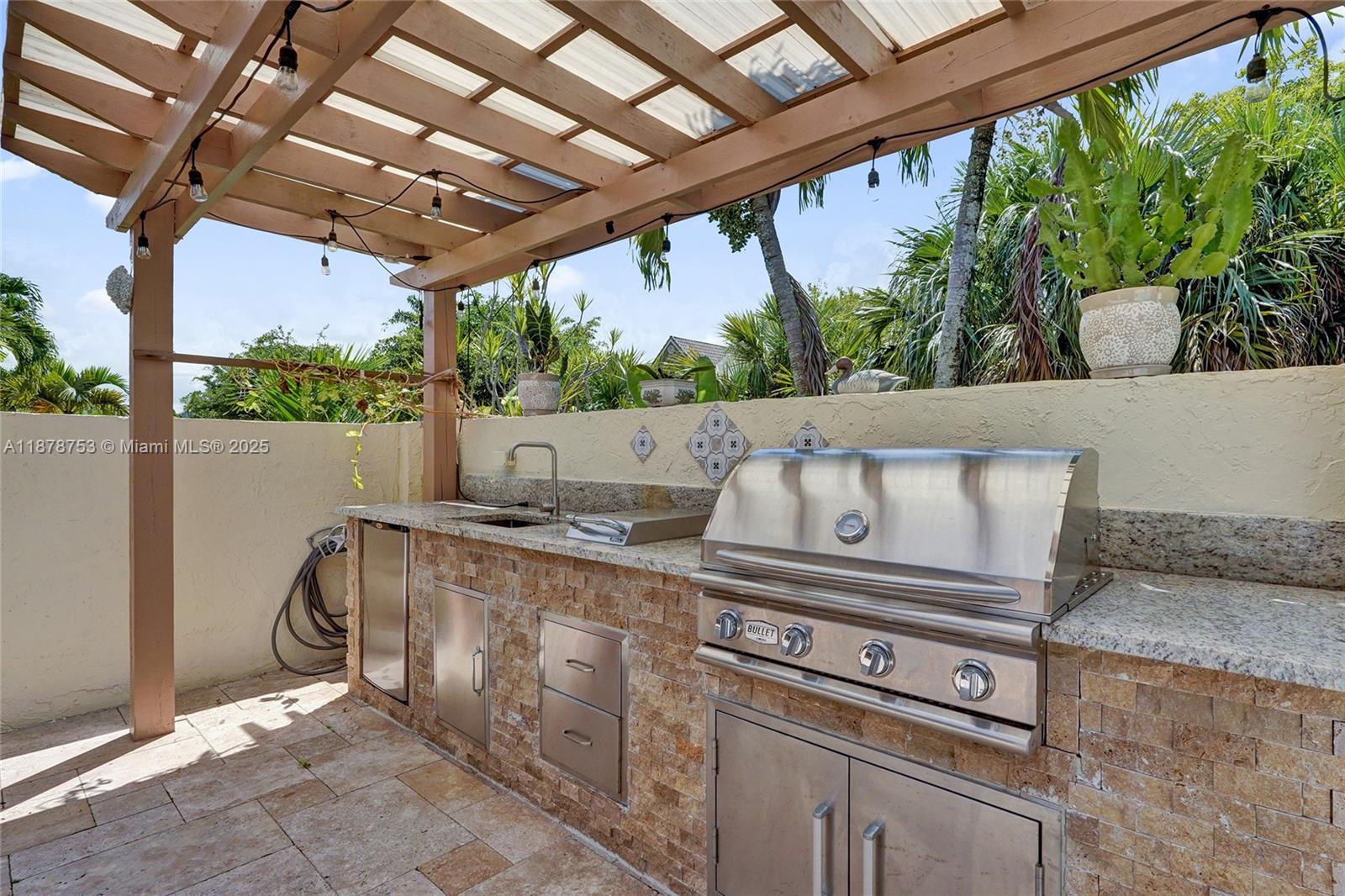 CORAL SPRINGS VILLAGE GRE - Residential