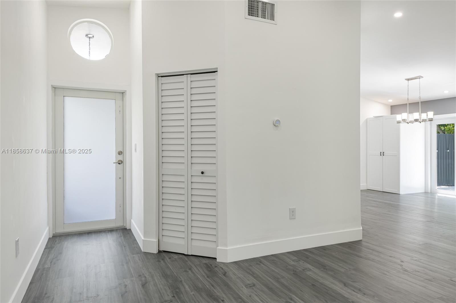 COLONIAL PINES - Residential