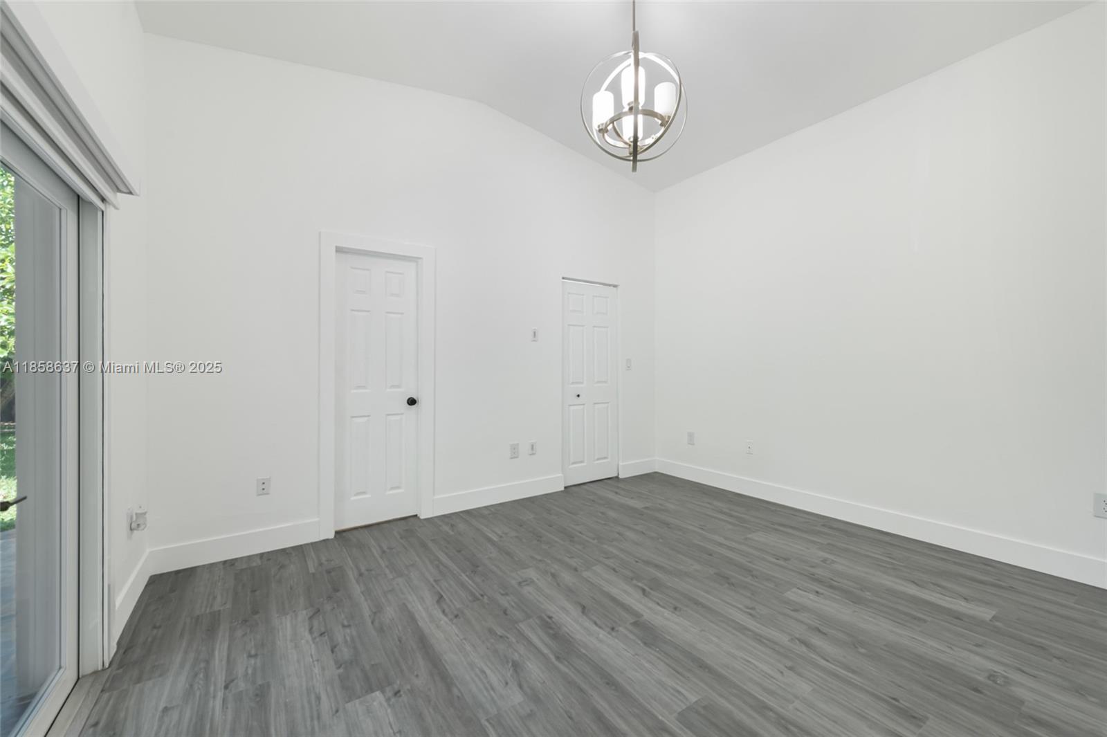 COLONIAL PINES - Residential