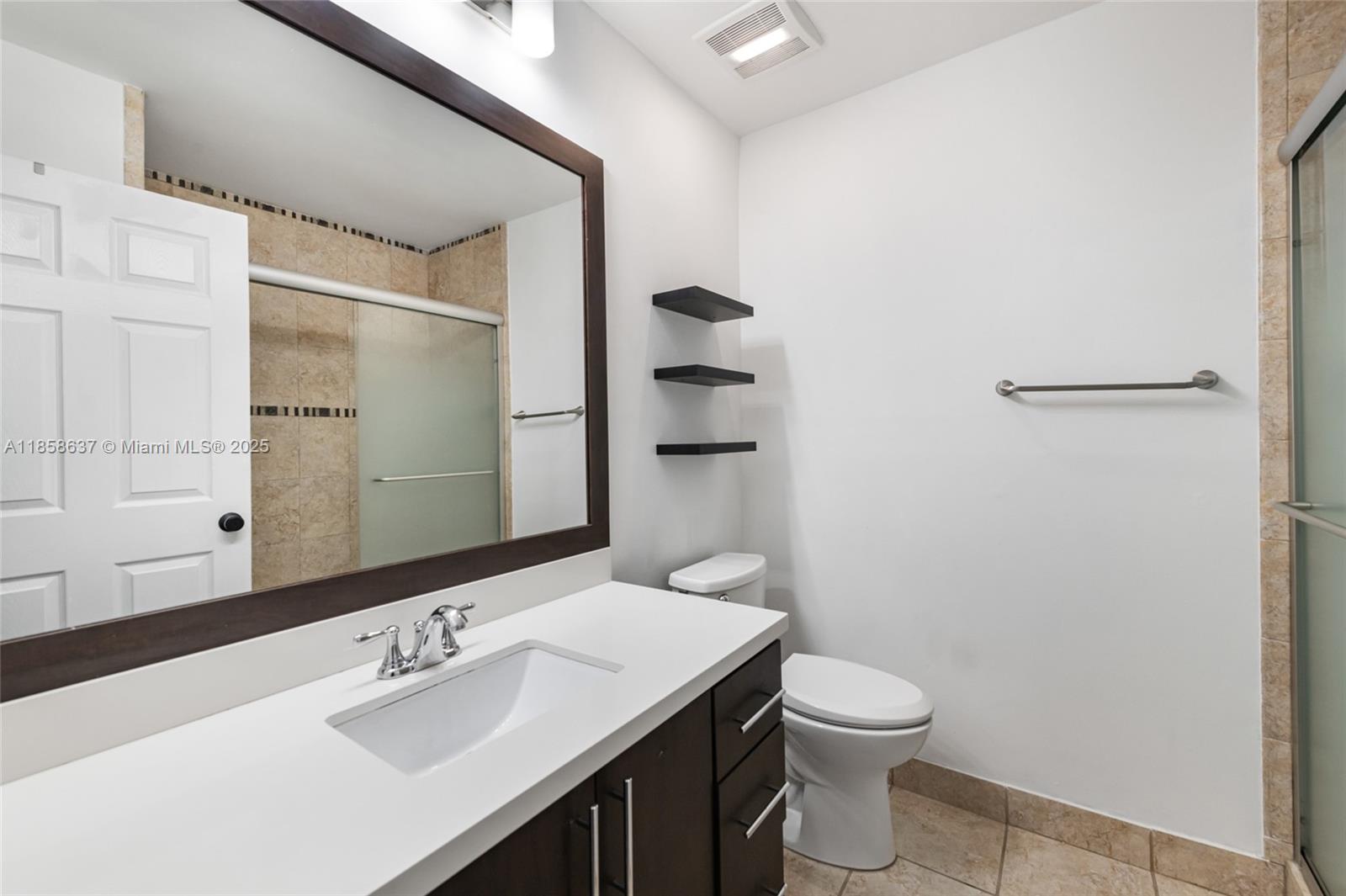 COLONIAL PINES - Residential