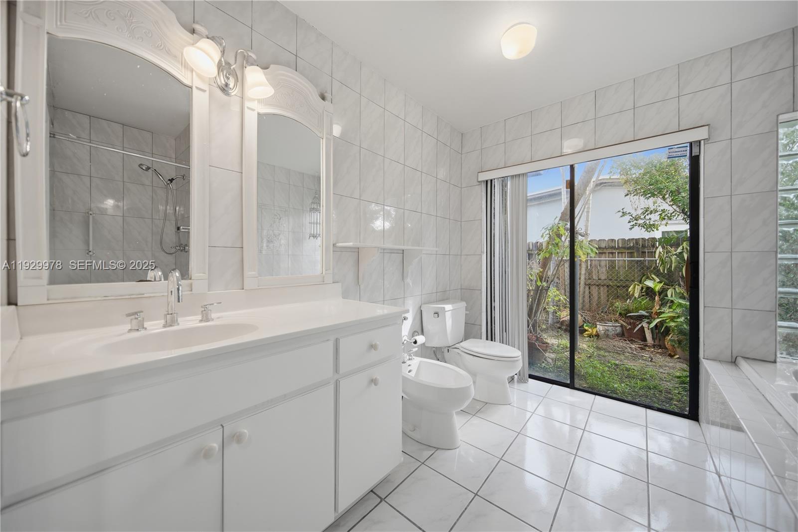 WESTWOOD LAKE 11TH ADDN - Residential