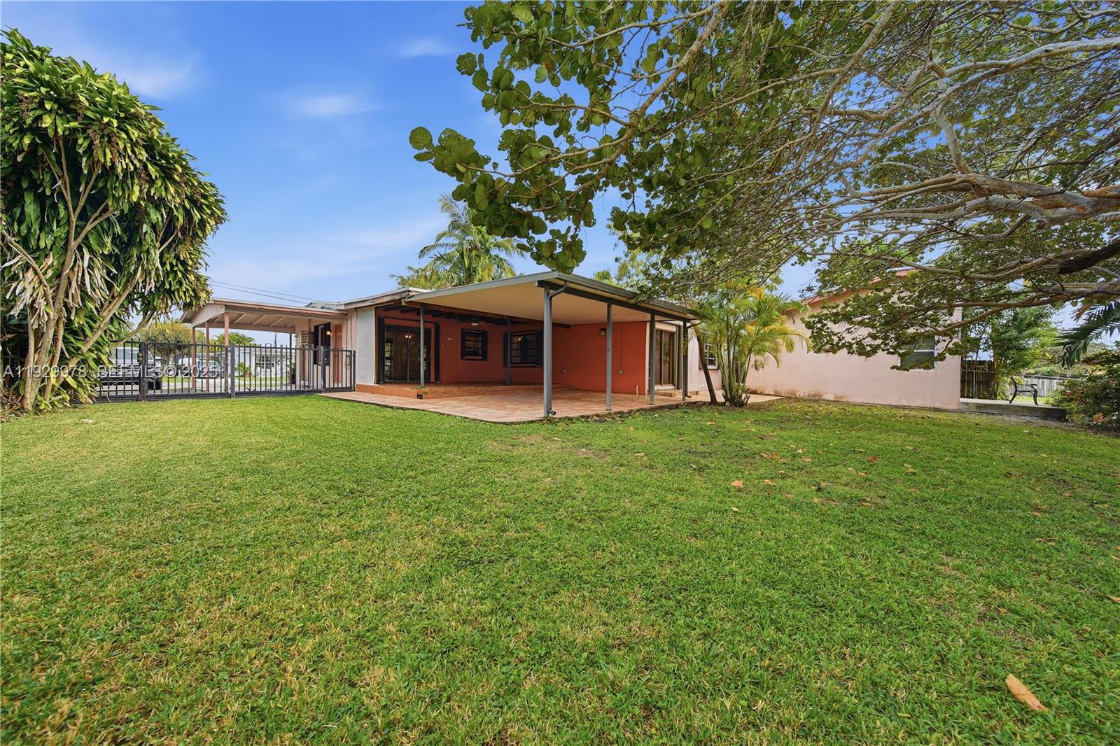 WESTWOOD LAKE 11TH ADDN - Residential