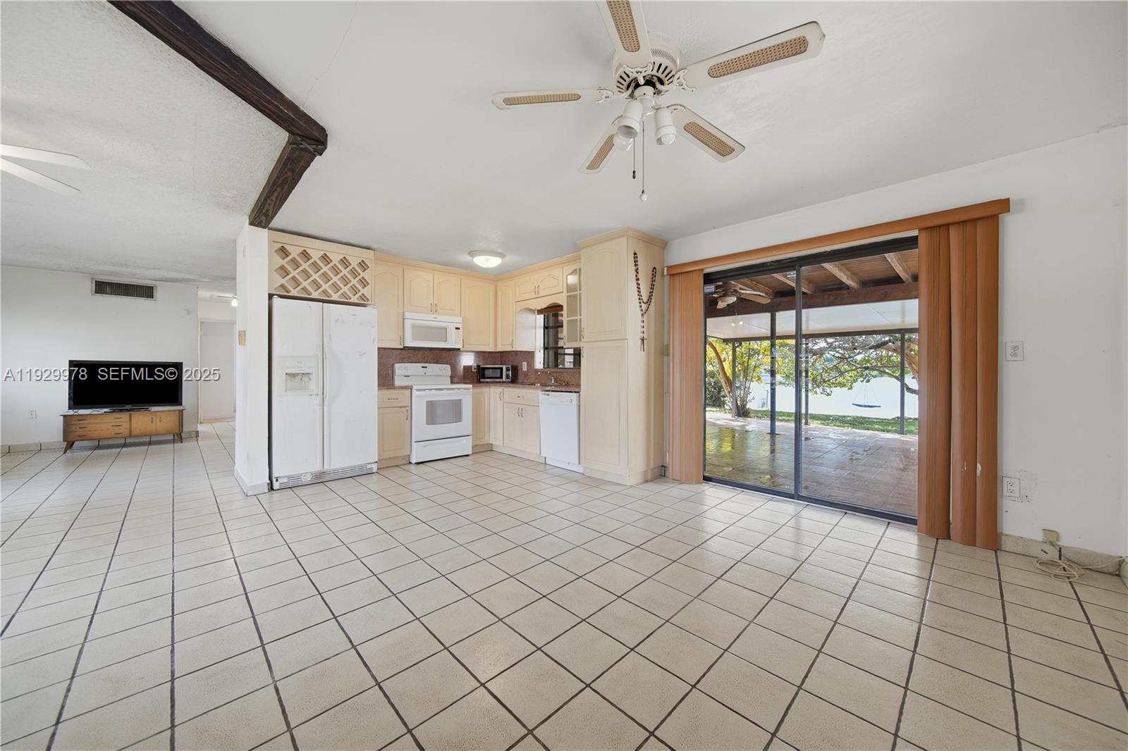 WESTWOOD LAKE 11TH ADDN - Residential