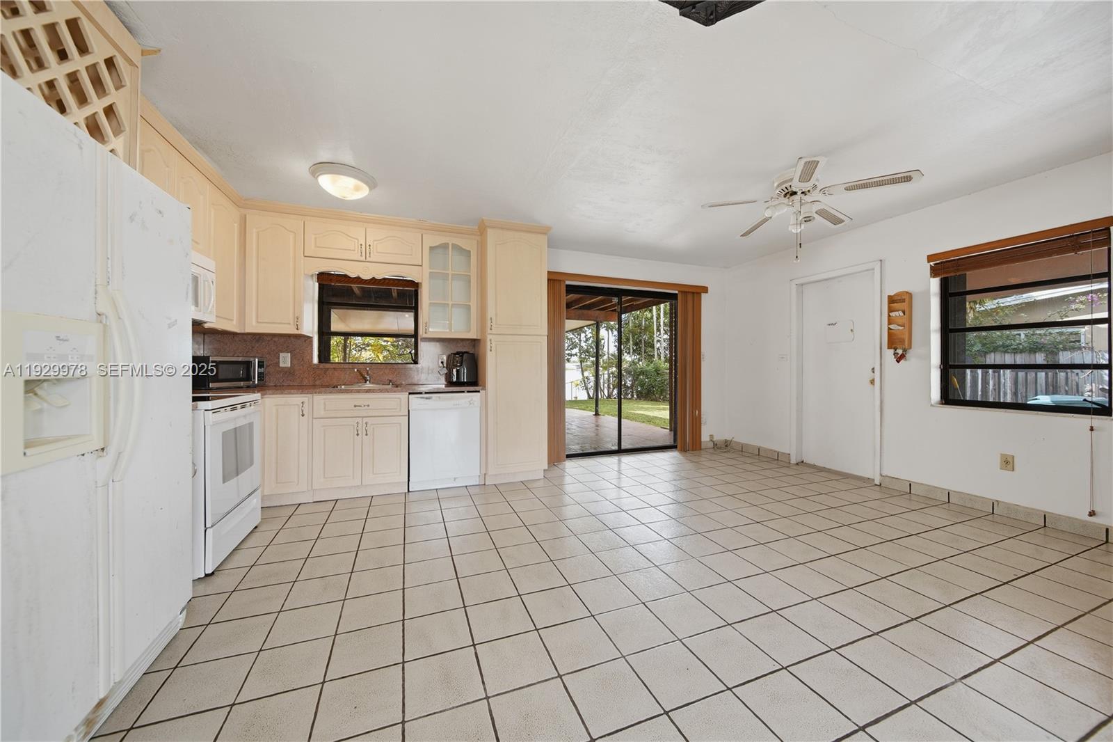 WESTWOOD LAKE 11TH ADDN - Residential