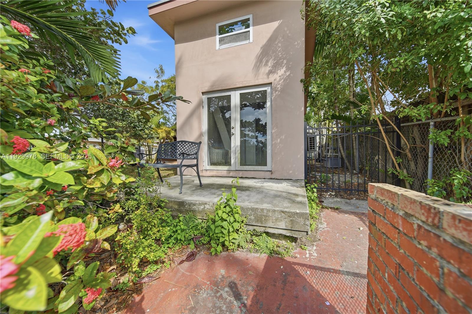 WESTWOOD LAKE 11TH ADDN - Residential