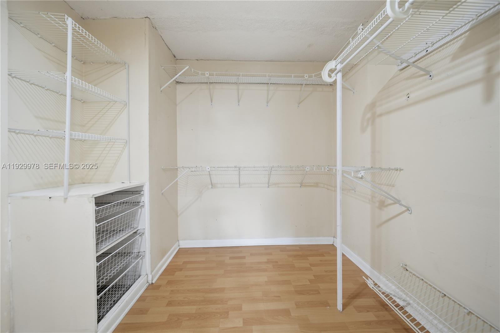 WESTWOOD LAKE 11TH ADDN - Residential