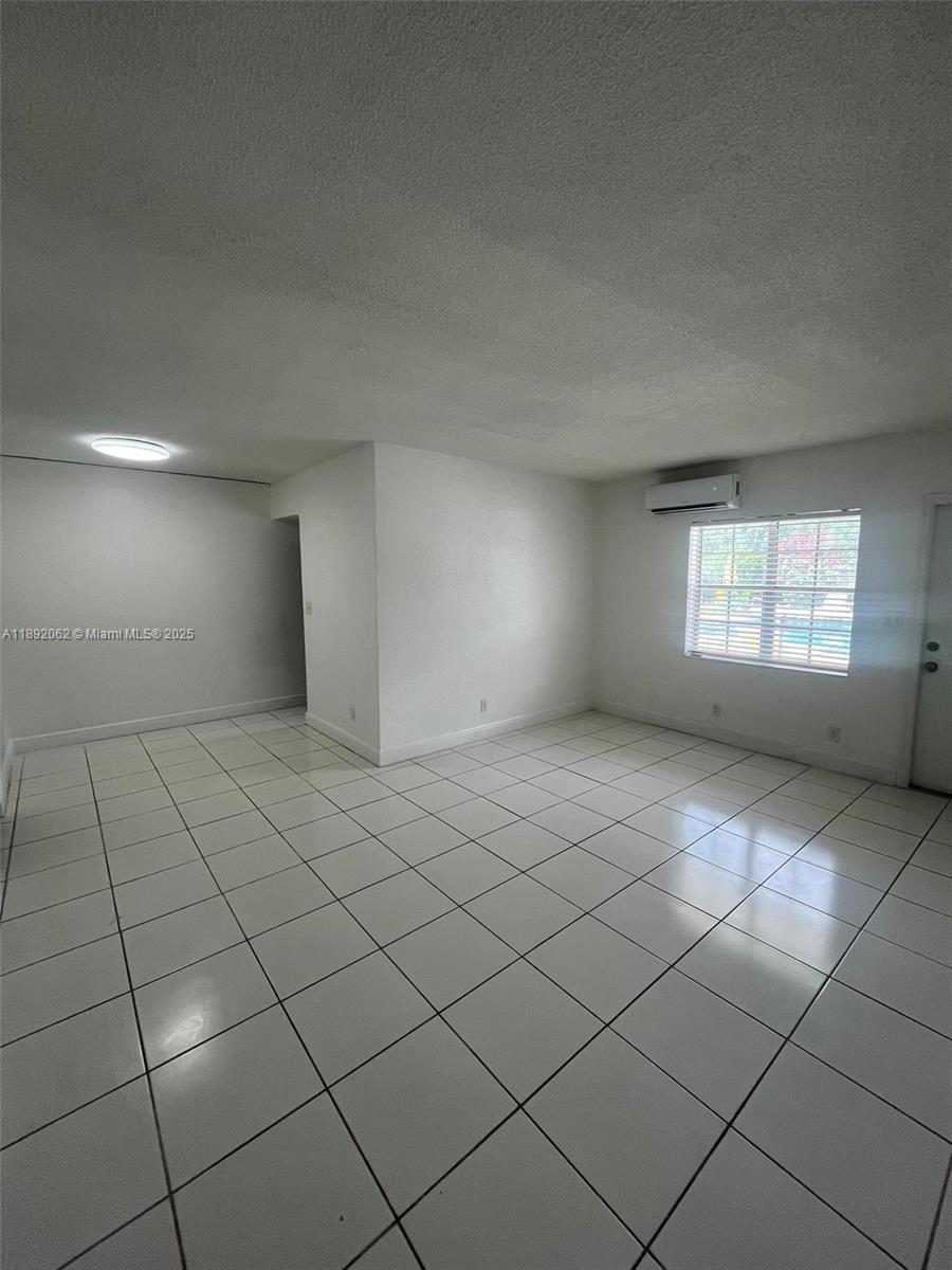 RIVERSIDE ADD AMEN PLAT - Residential Lease