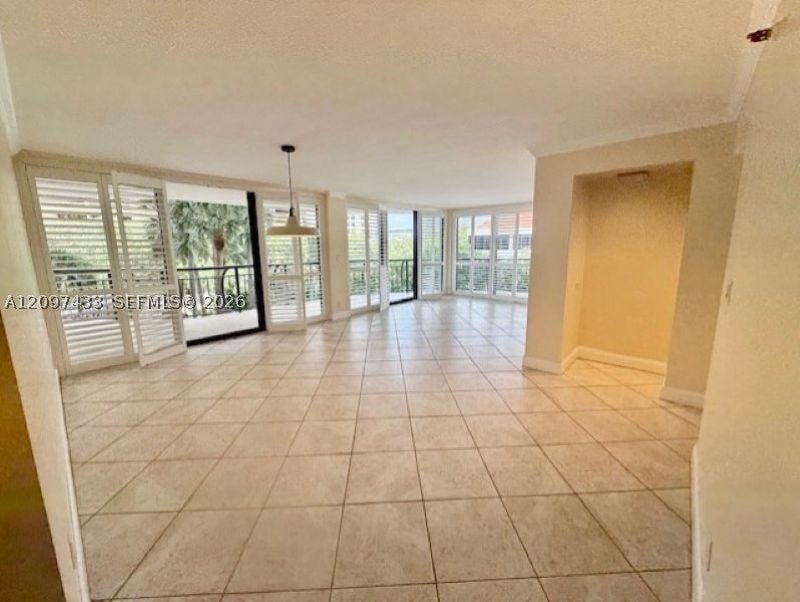2843 S Bayshore Dr 5A