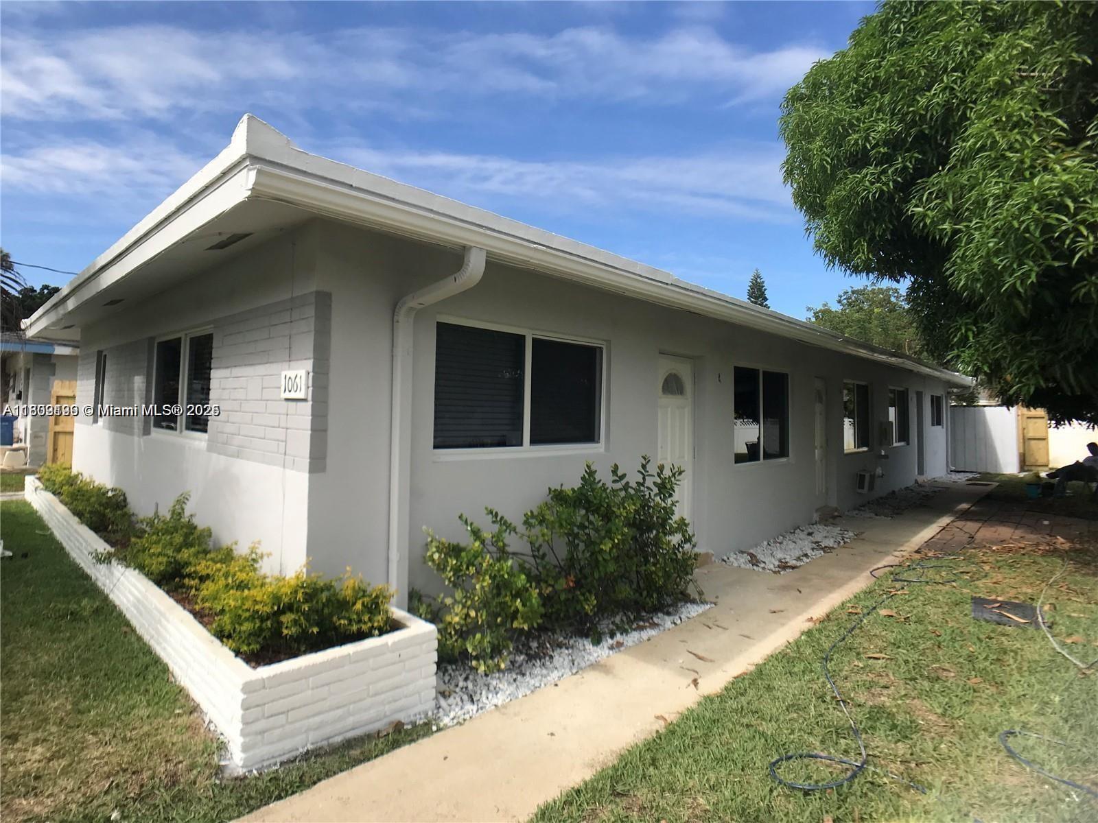 1061 Ne 34th St 3, Oakland Park, Miami-Dade County, Florida - 1 Bedrooms  
1 Bathrooms - 