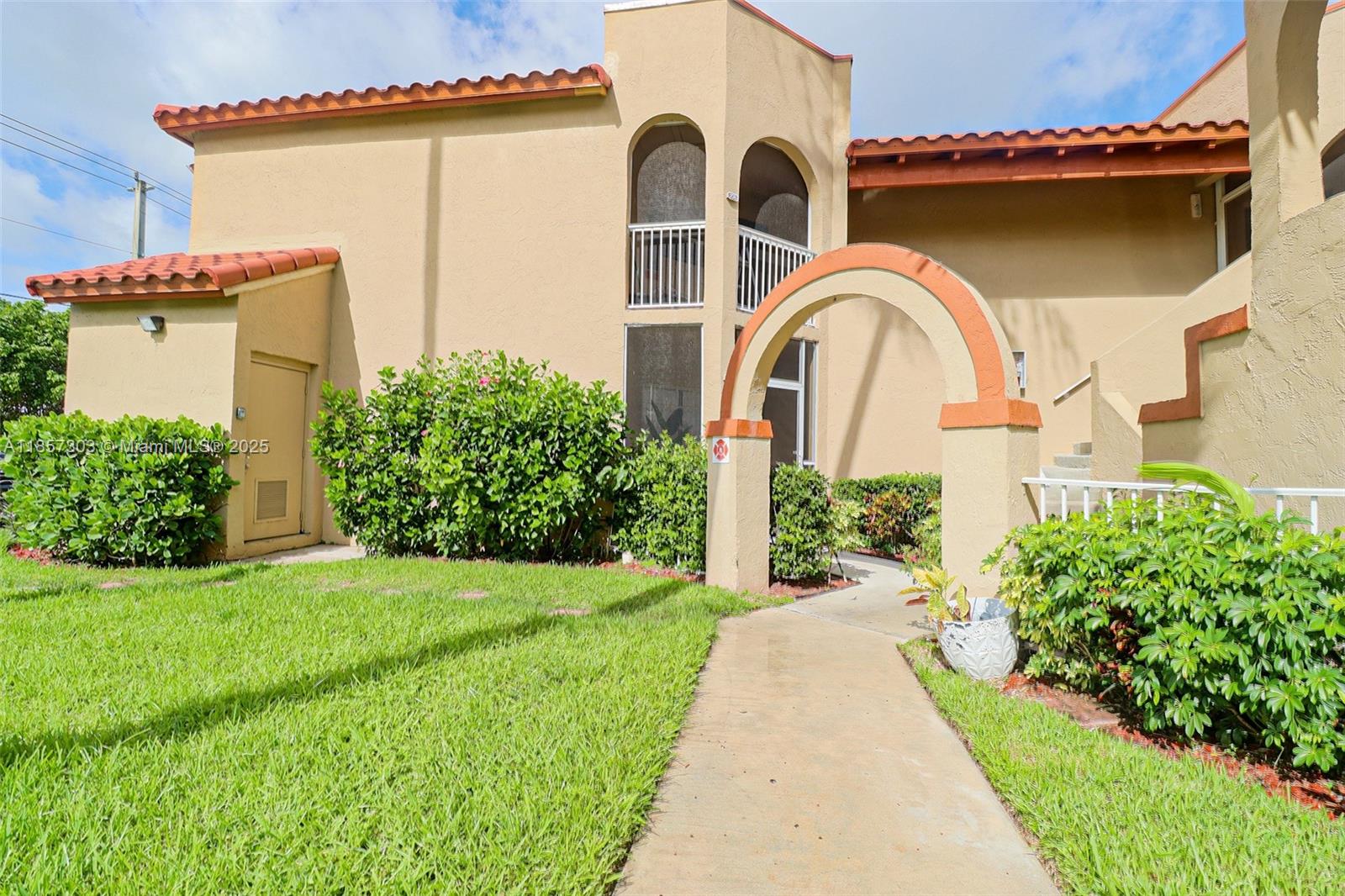 WINDMILL LAKES IV CONDO - Residential