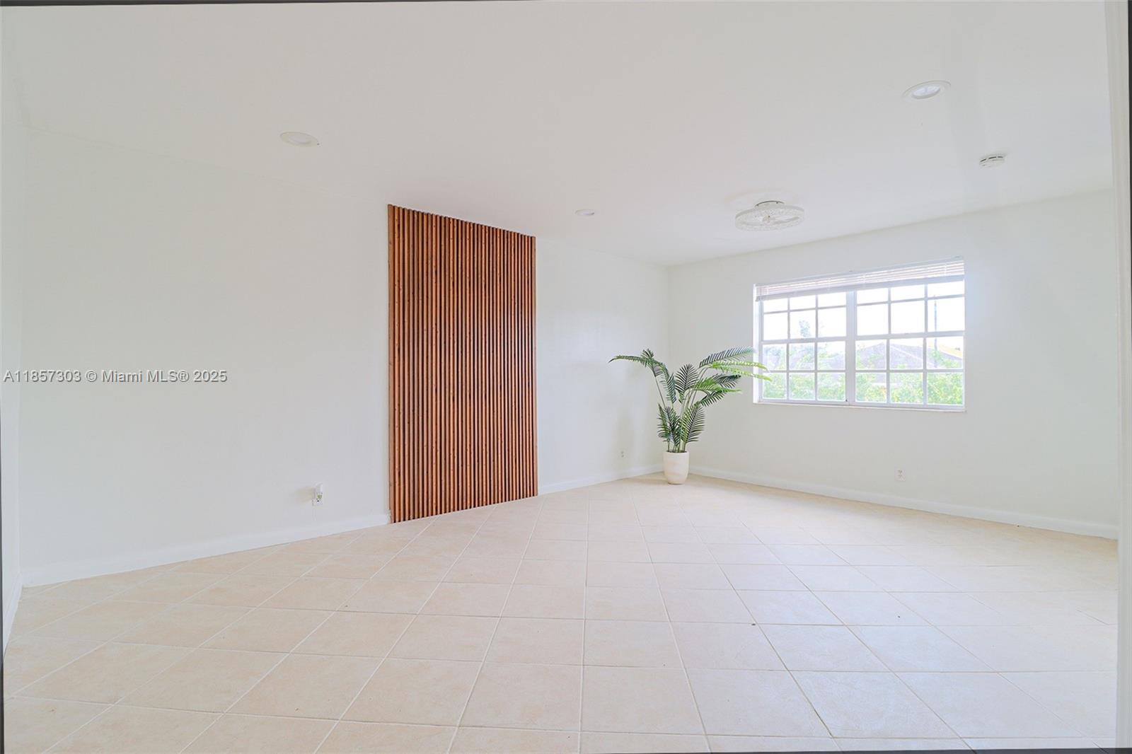 WINDMILL LAKES IV CONDO - Residential