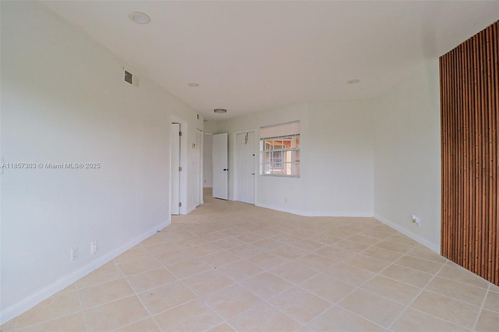 WINDMILL LAKES IV CONDO - Residential