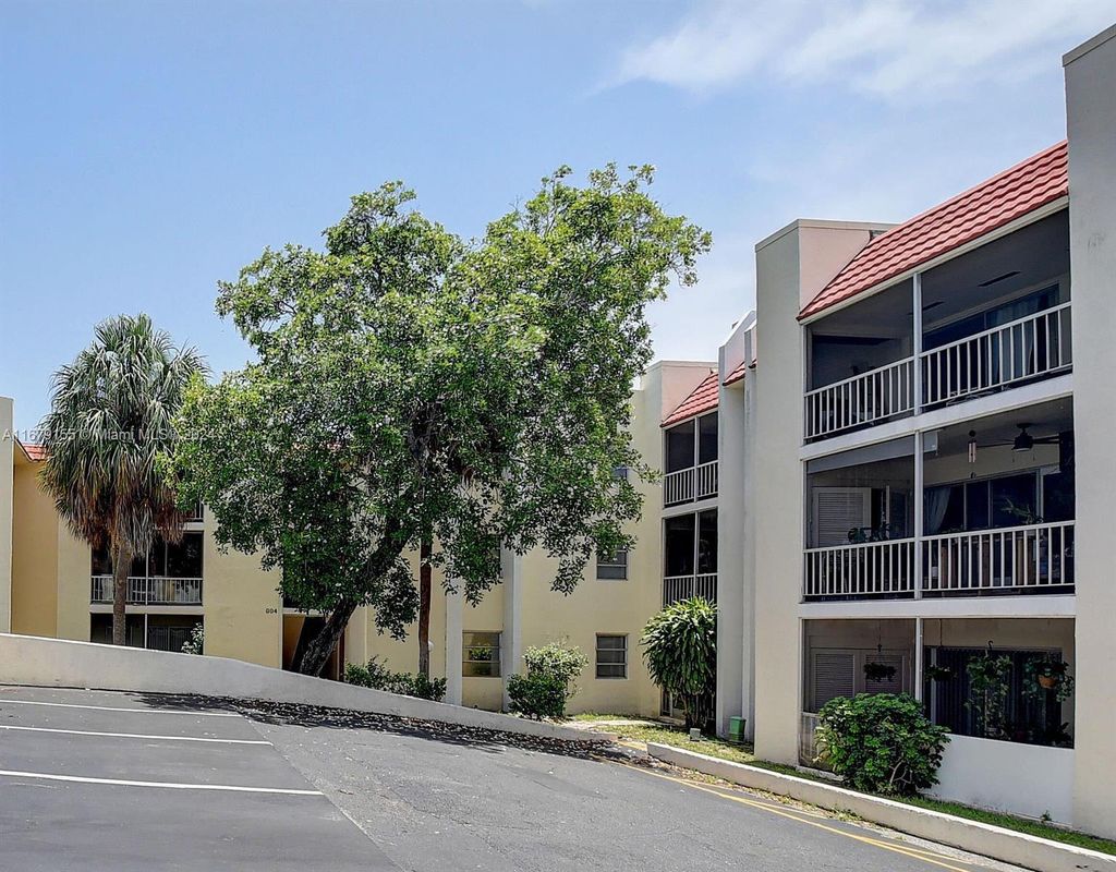 Photo of 604 NW 13th St #33, Boca Raton, FL 33486 (MLS # A11679155)