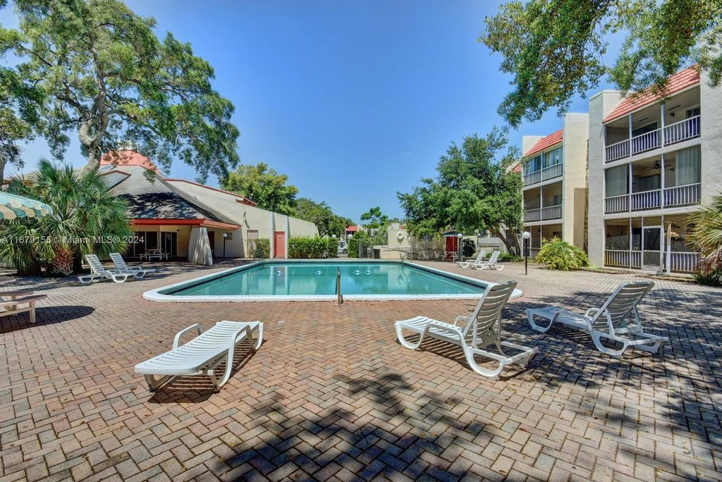 Photo of 604 NW 13th St #33, Boca Raton, FL 33486 (MLS # A11679155)