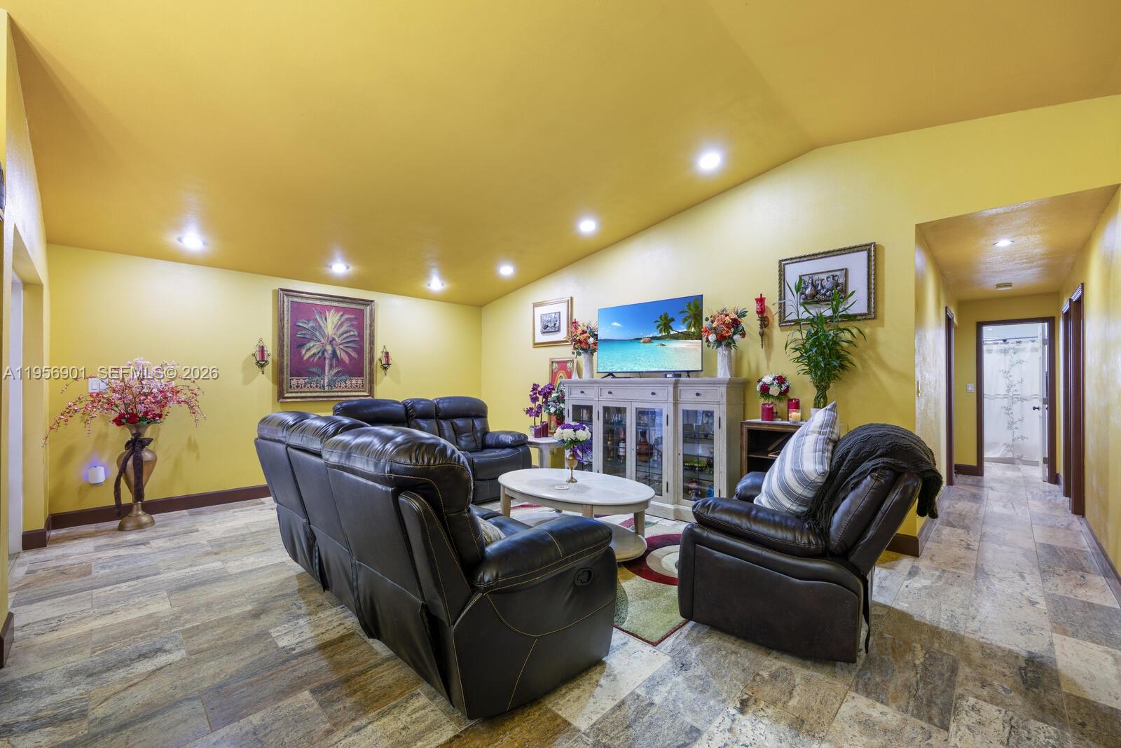 HARTFORD PLACE - Residential