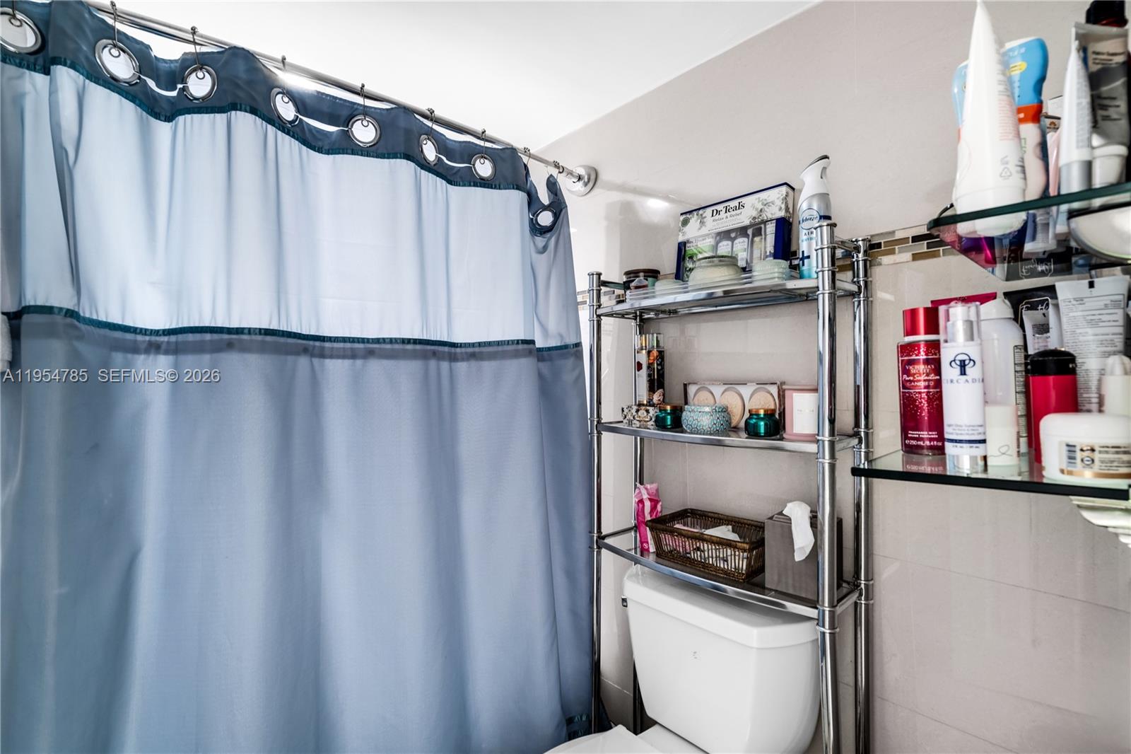 KENLAND POINTE CONDO II - Residential