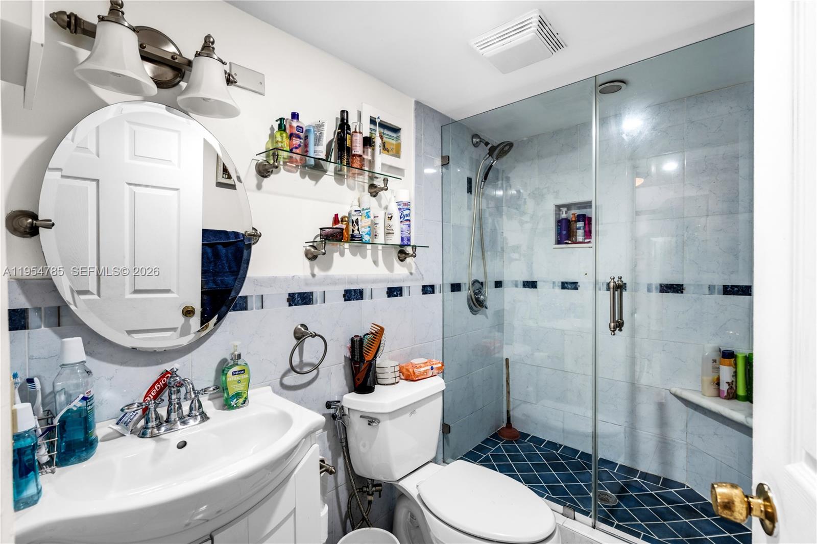 KENLAND POINTE CONDO II - Residential