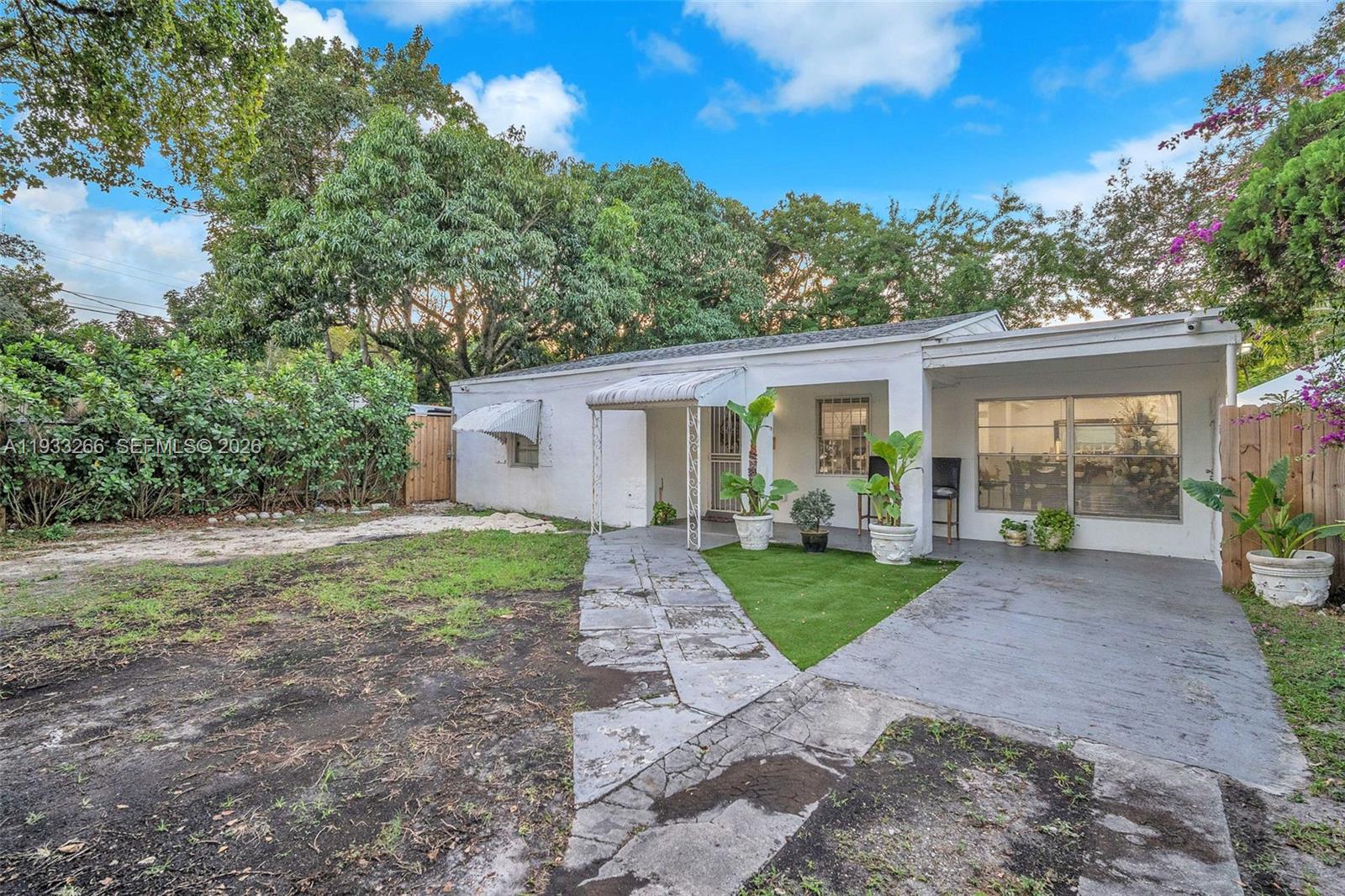 BISCAYNE HIGHLANDS - Residential