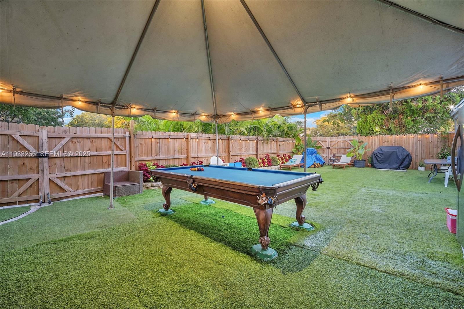 BISCAYNE HIGHLANDS - Residential