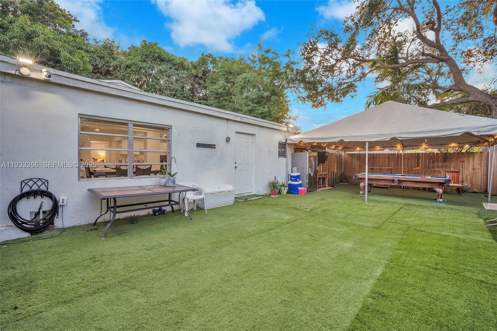 BISCAYNE HIGHLANDS - Residential