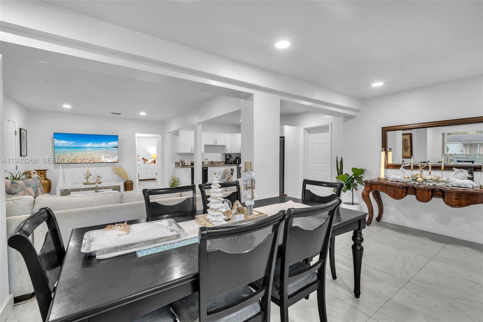 BISCAYNE HIGHLANDS - Residential