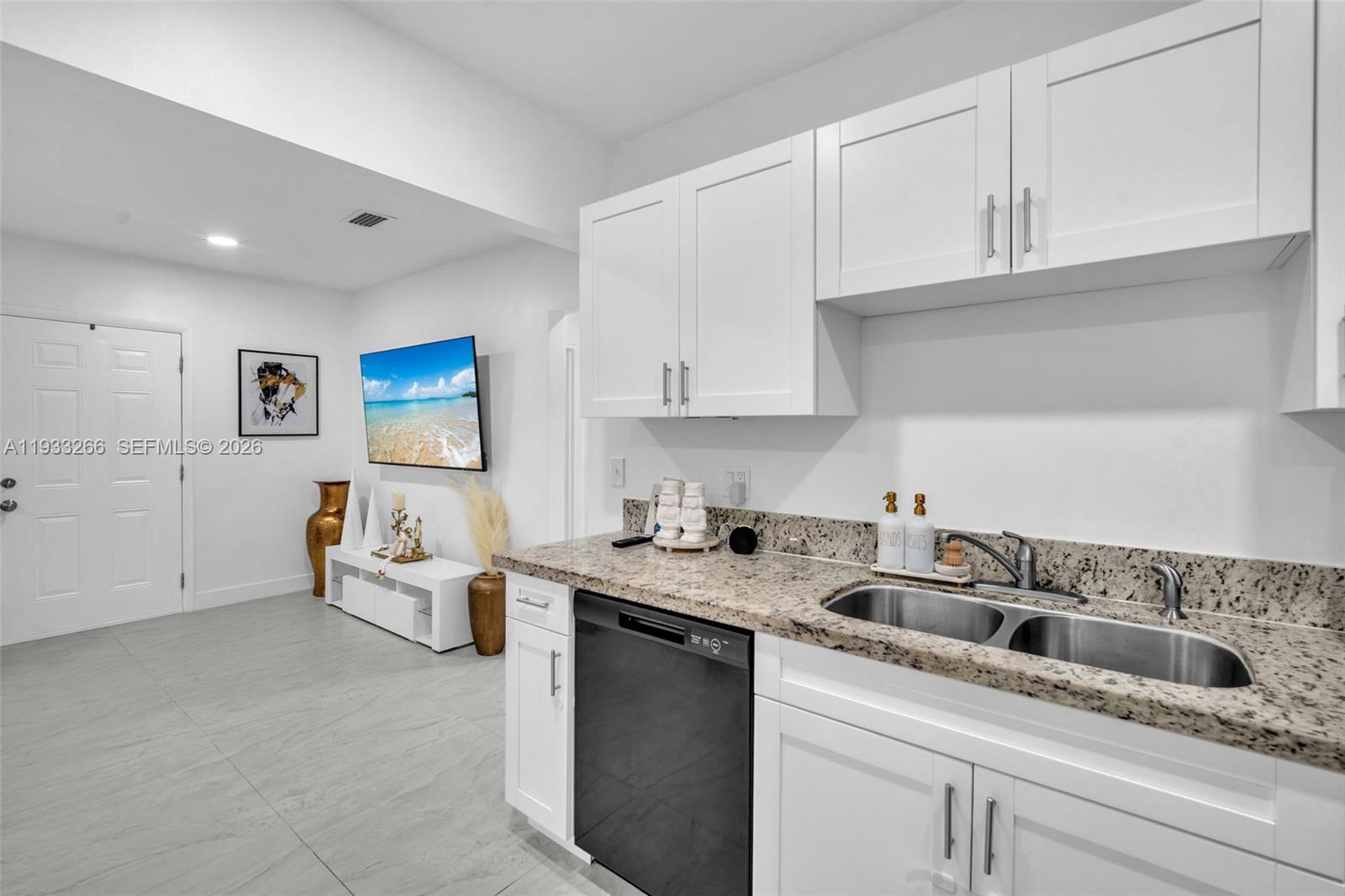 BISCAYNE HIGHLANDS - Residential