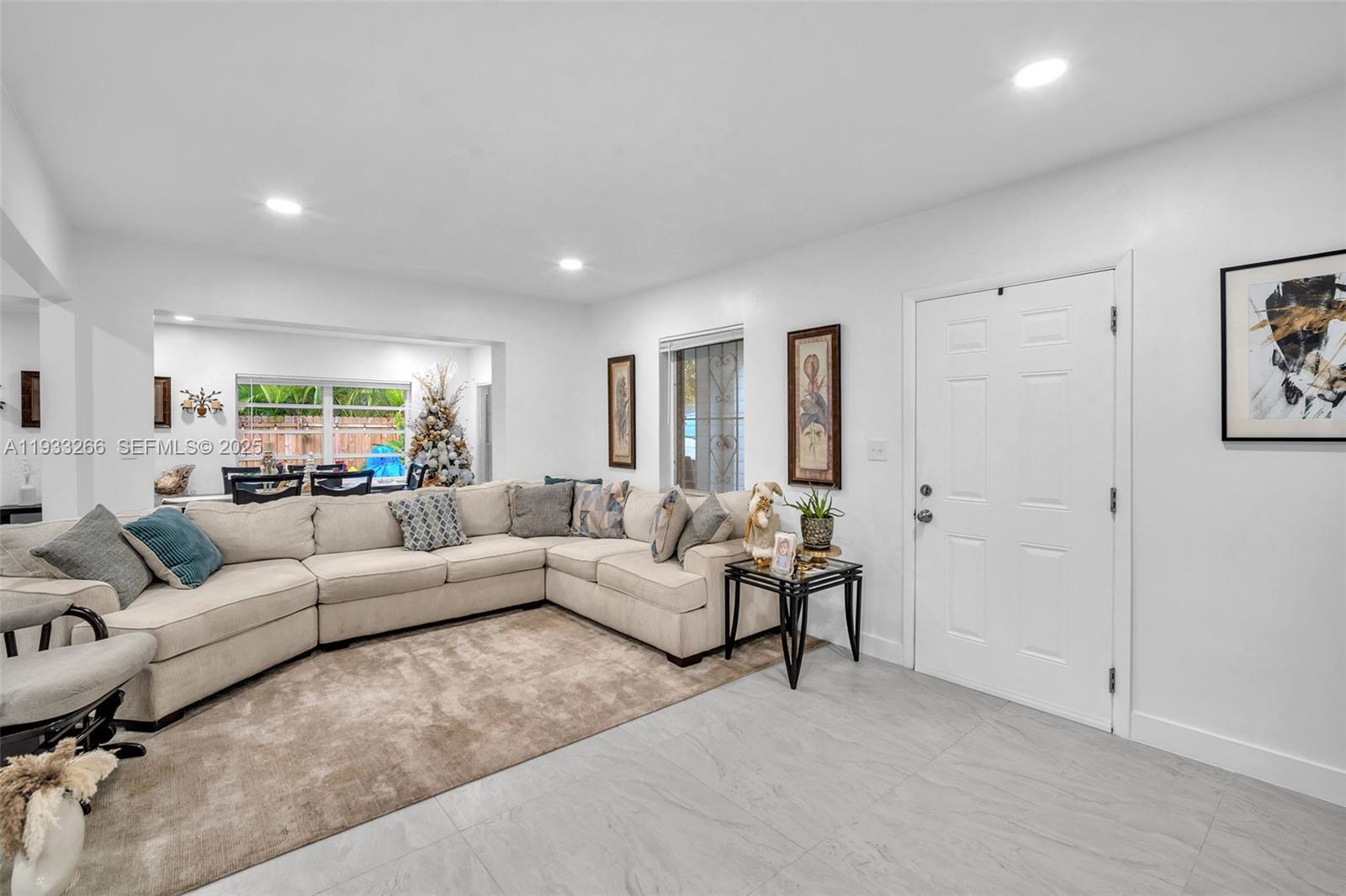 BISCAYNE HIGHLANDS - Residential