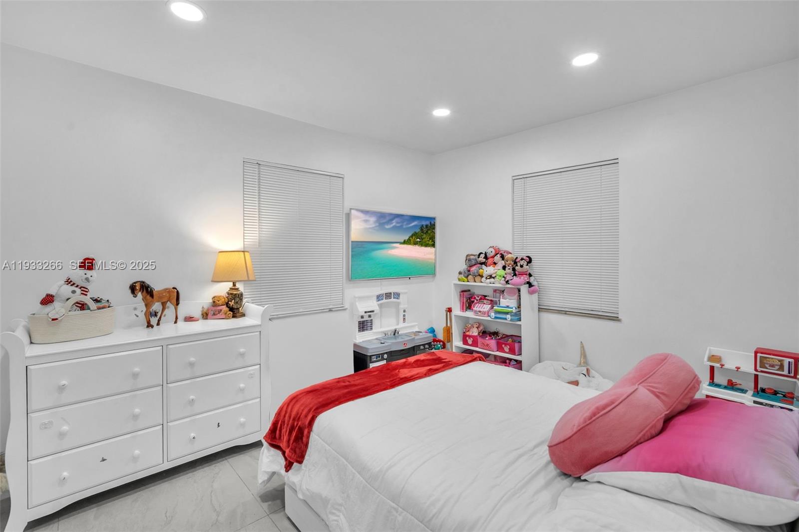 BISCAYNE HIGHLANDS - Residential