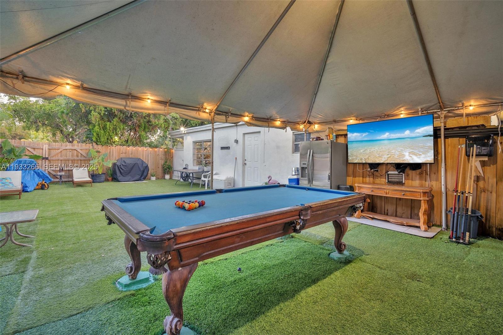 BISCAYNE HIGHLANDS - Residential