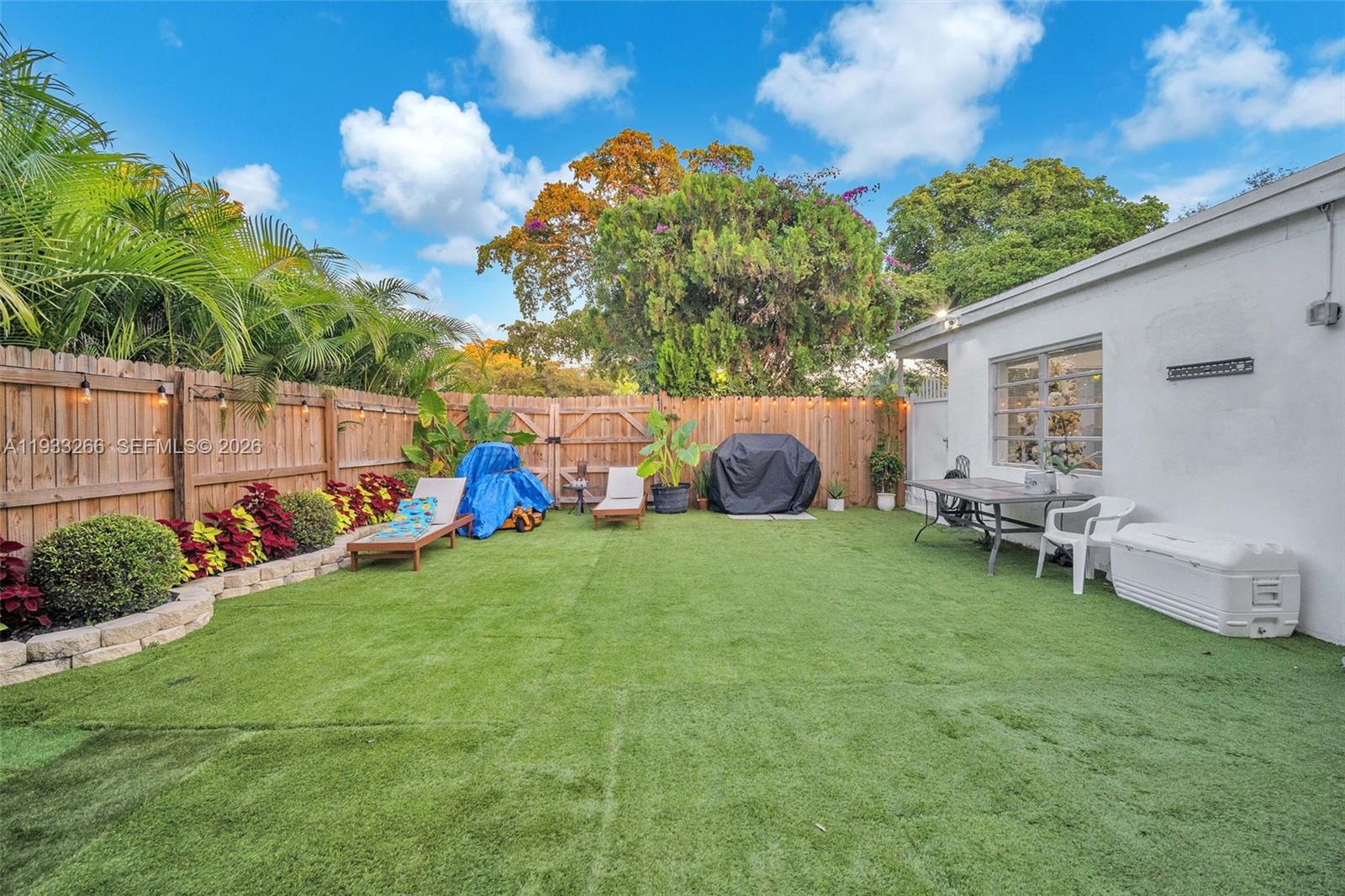 BISCAYNE HIGHLANDS - Residential