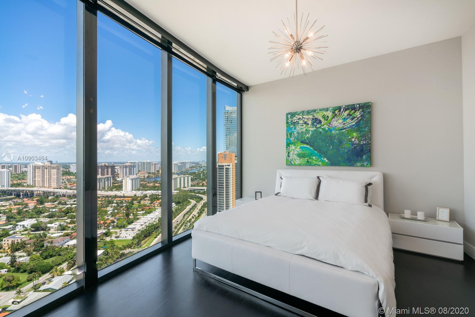 18555 COLLINS AVENUE COND - Residential