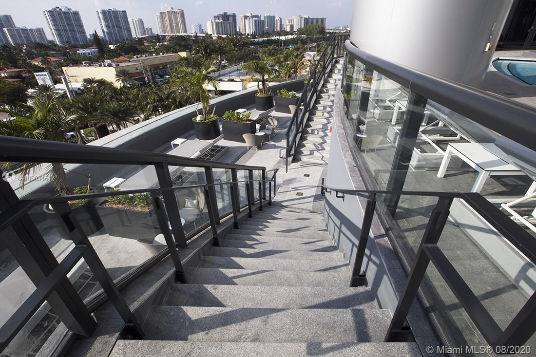 18555 COLLINS AVENUE COND - Residential