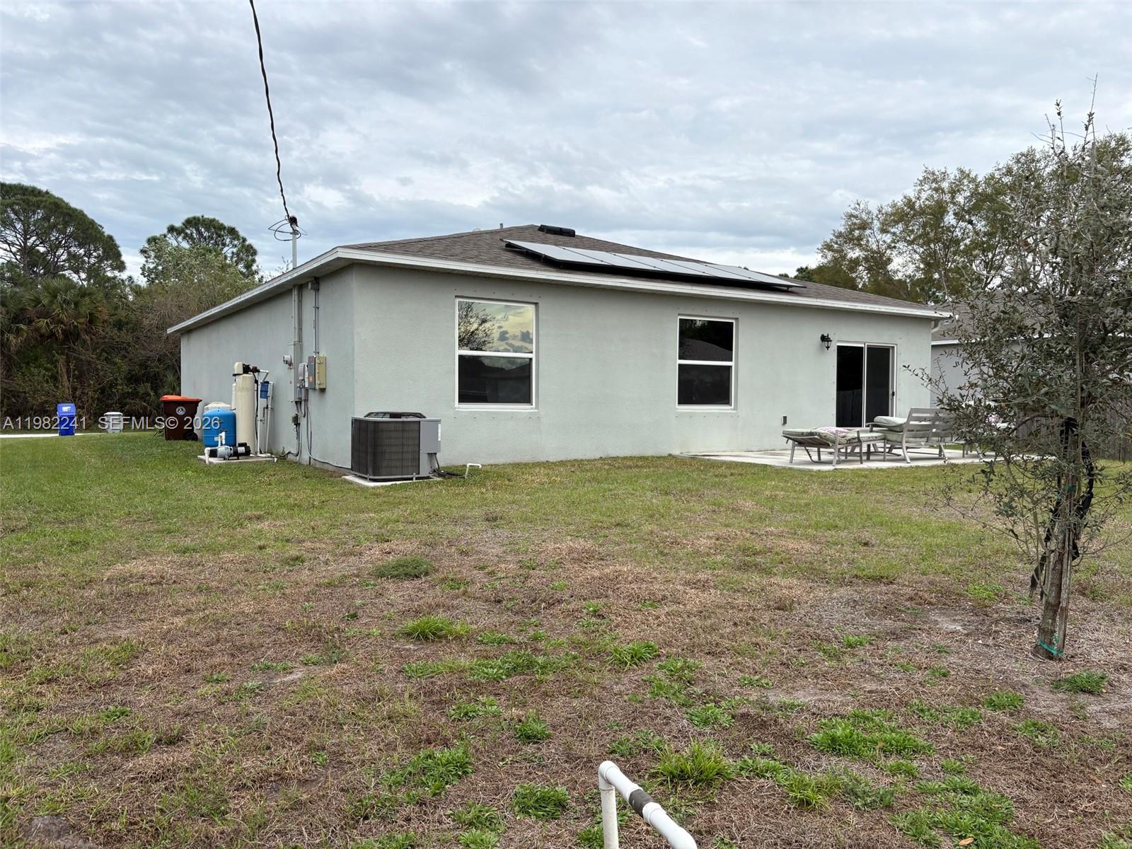 VERO LAKE ESTATES UNIT F - Residential