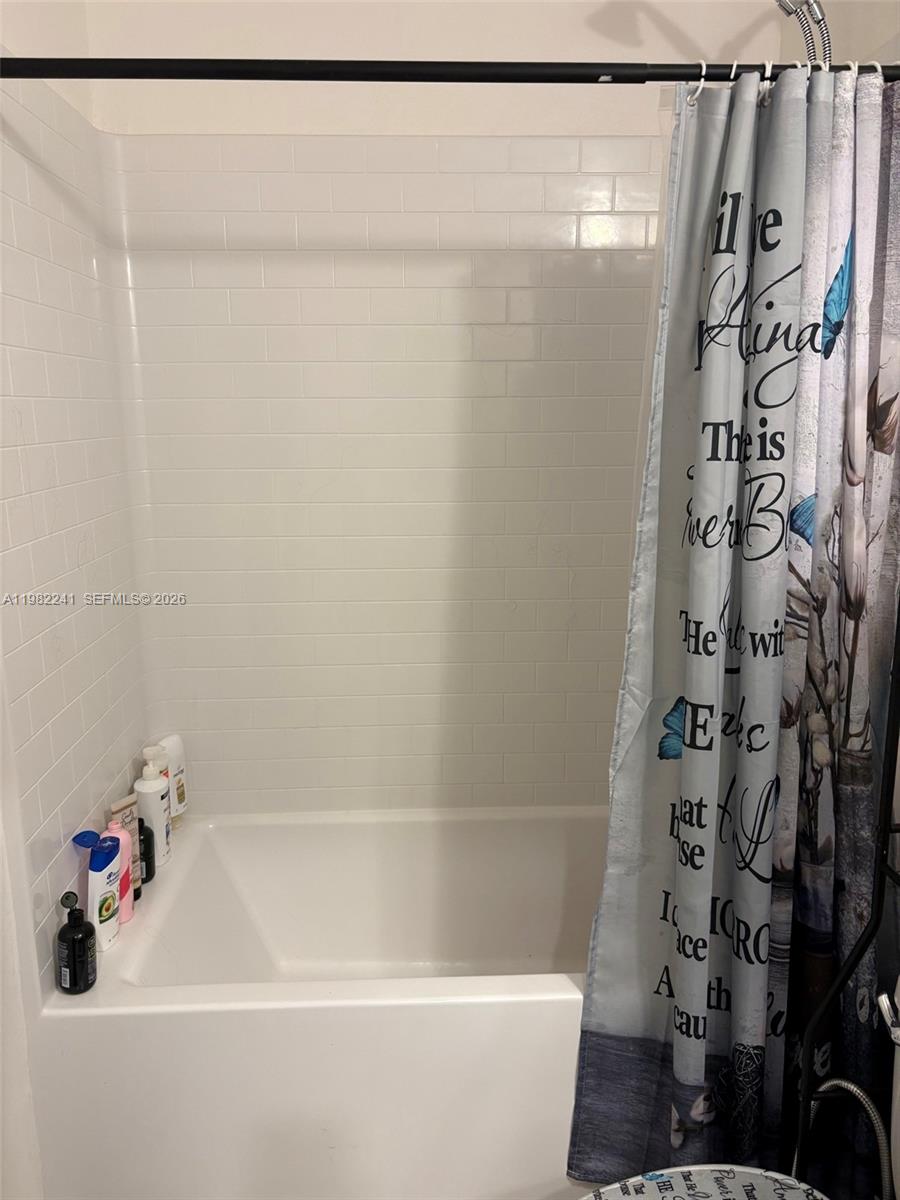 VERO LAKE ESTATES UNIT F - Residential