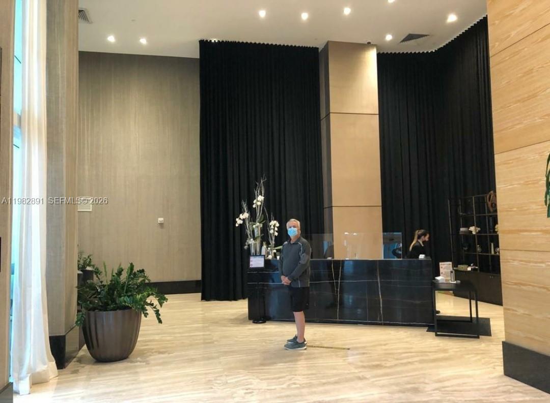 THE PLAZA 851 BRICKELL CO - Residential