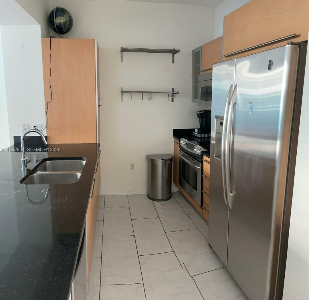 THE PLAZA 851 BRICKELL CO - Residential