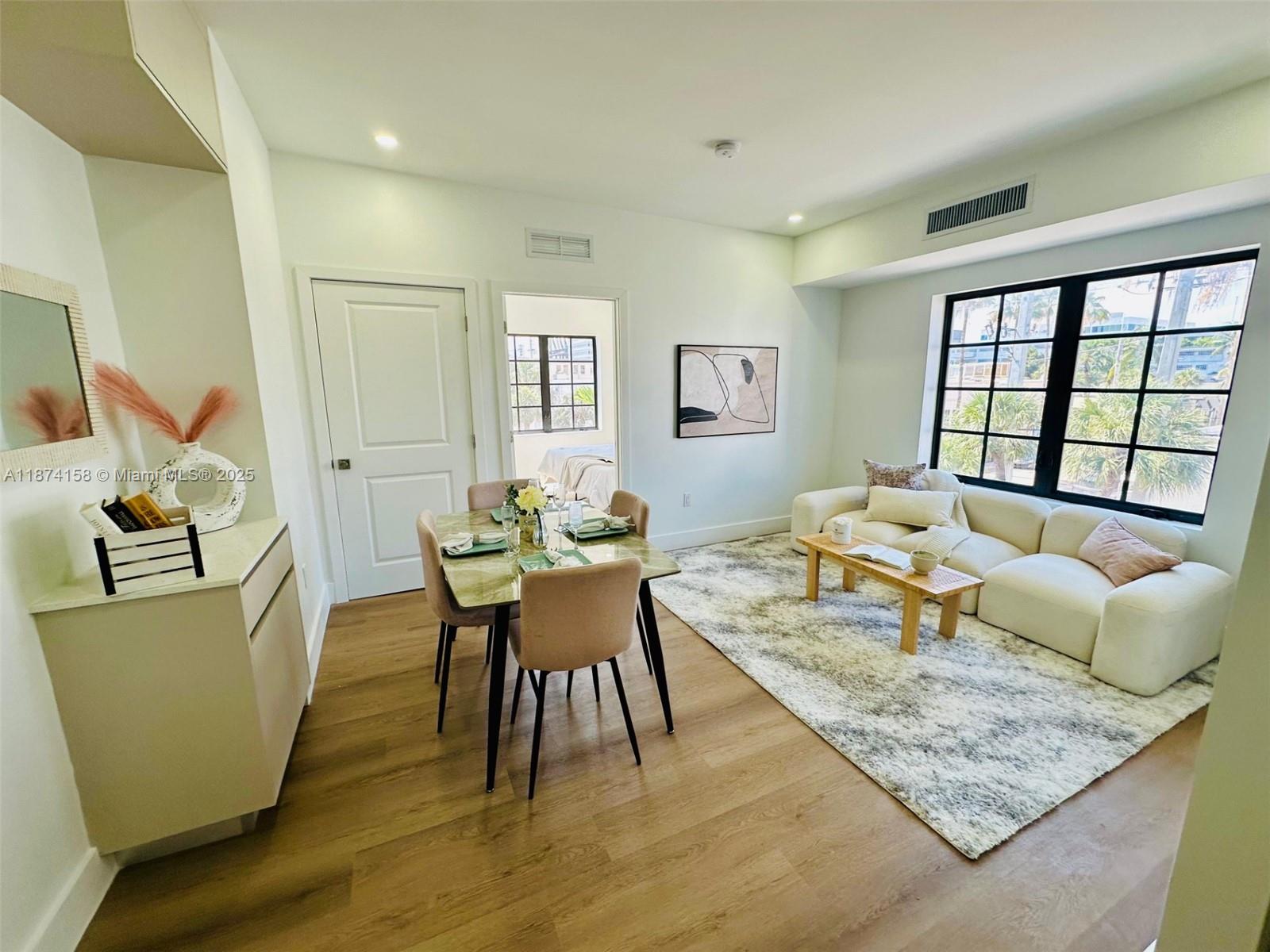 POLO CONDO - Residential