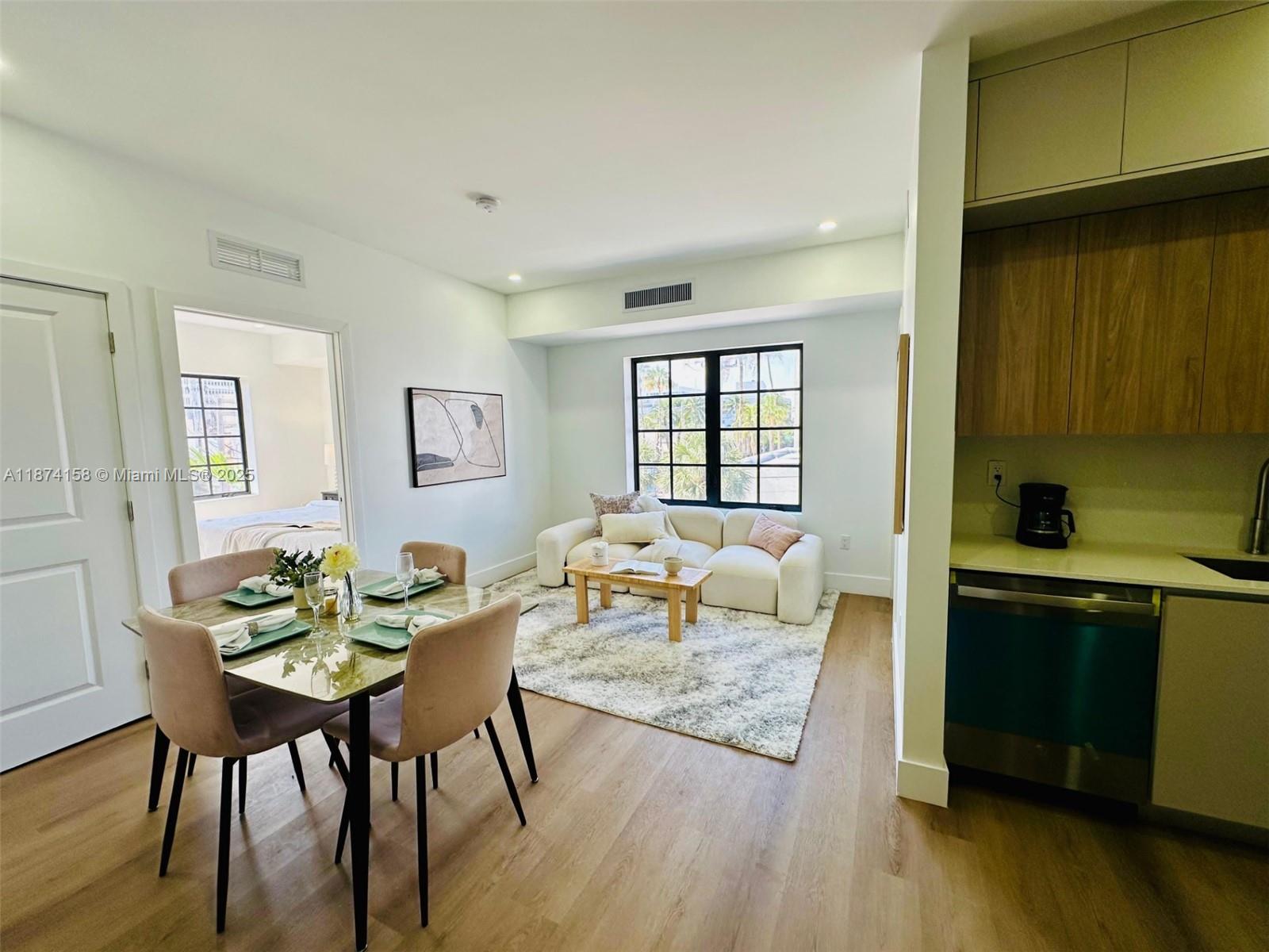 POLO CONDO - Residential