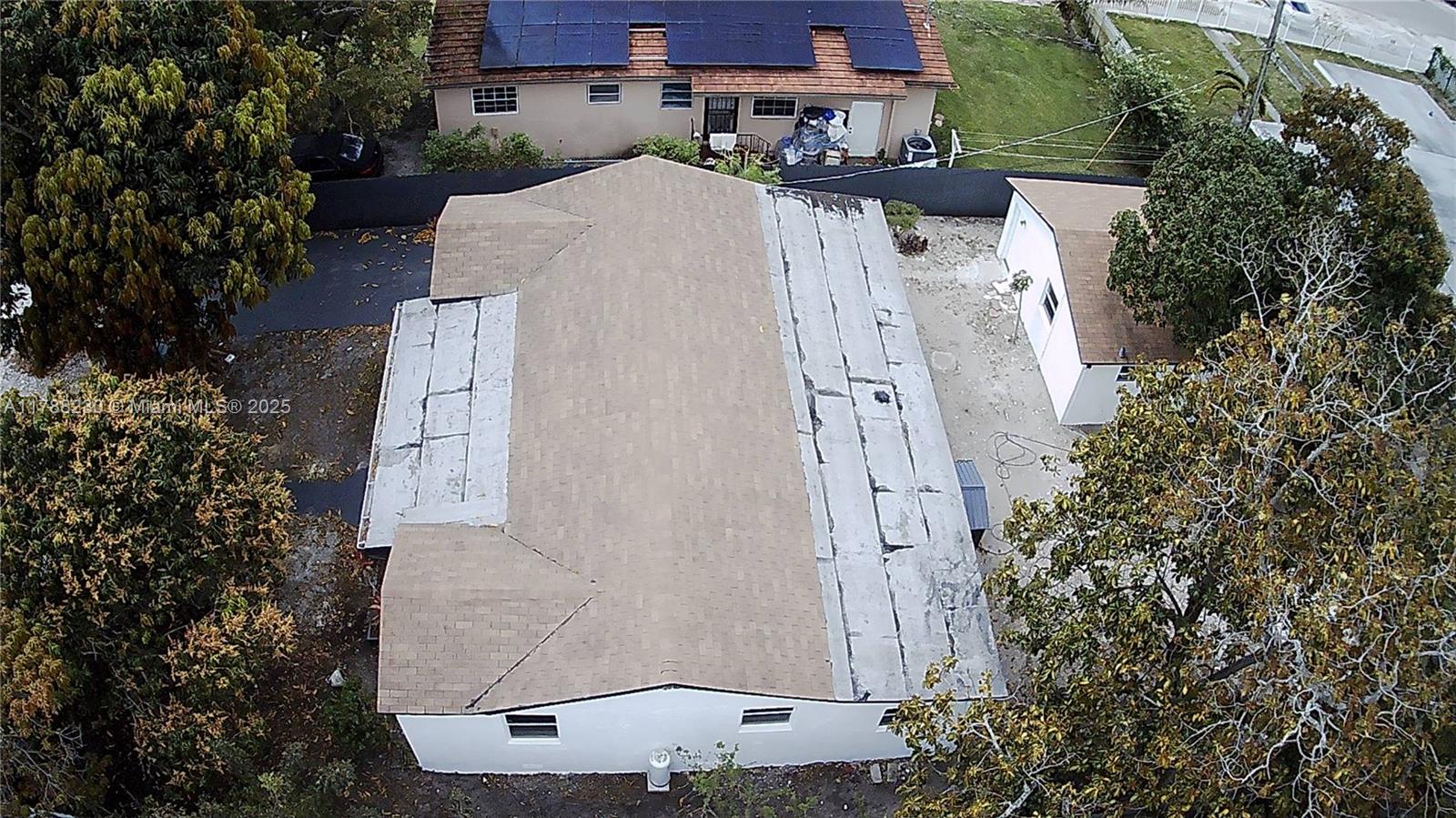 11712-11714 NW 3 ave