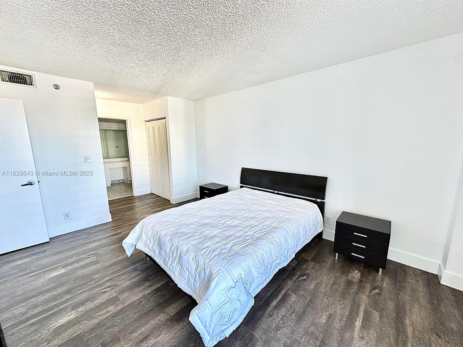PARC CENTRAL AVENTURA EAS - Residential Lease