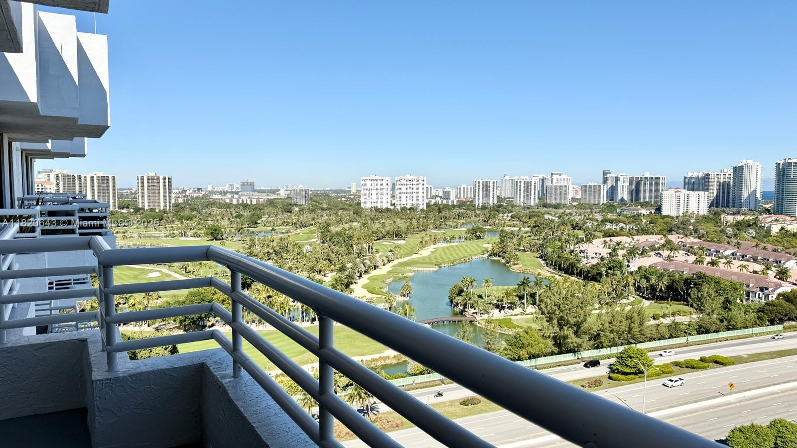 PARC CENTRAL AVENTURA EAS - Residential Lease