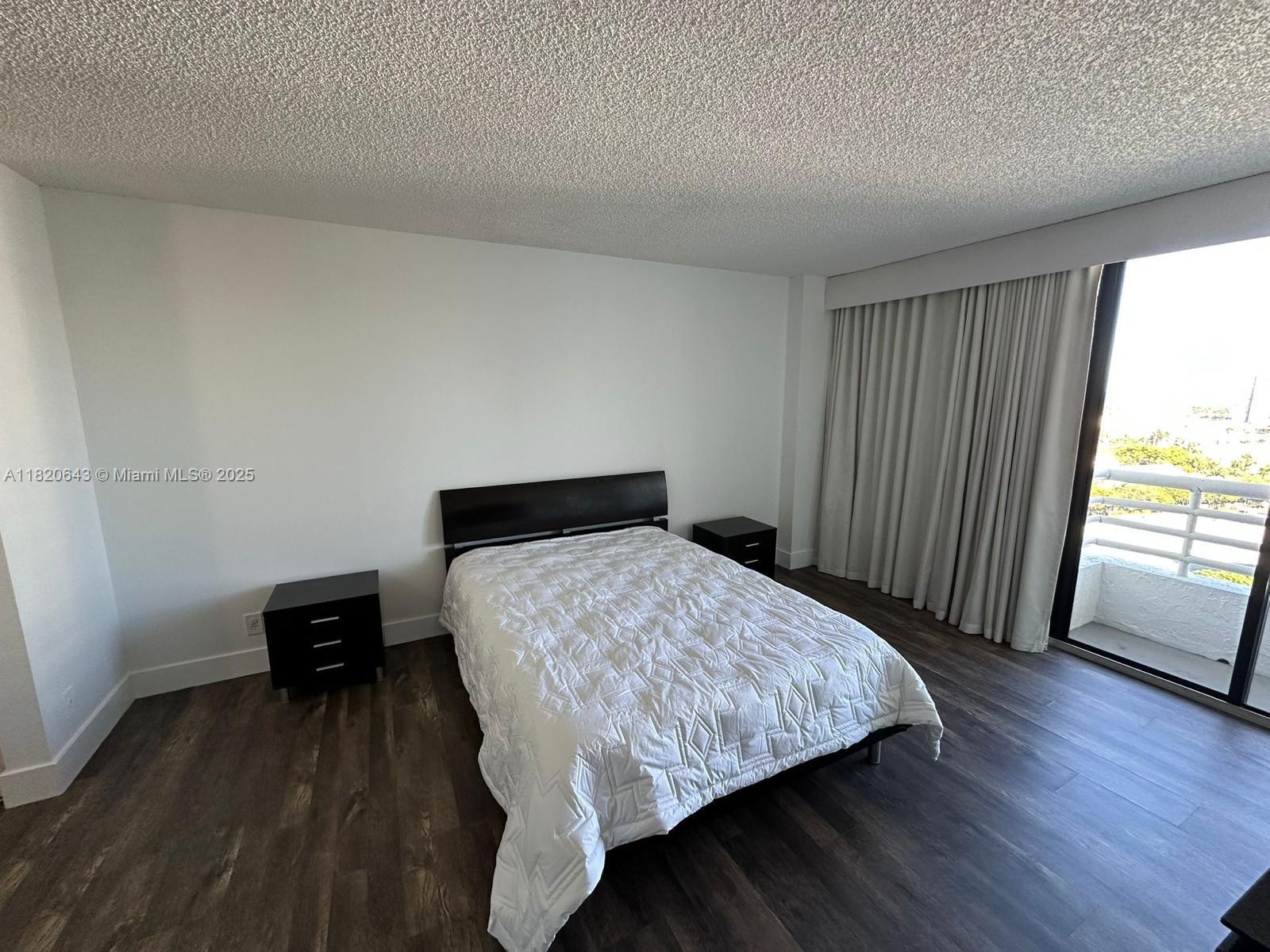 PARC CENTRAL AVENTURA EAS - Residential Lease
