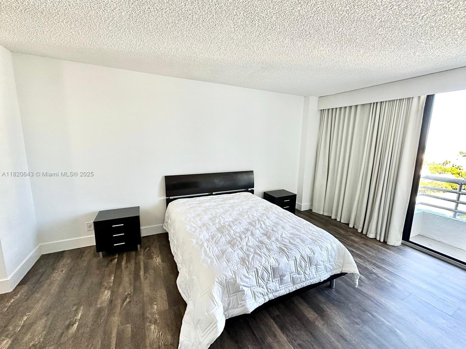PARC CENTRAL AVENTURA EAS - Residential Lease