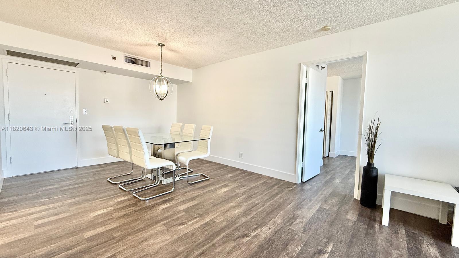 PARC CENTRAL AVENTURA EAS - Residential Lease