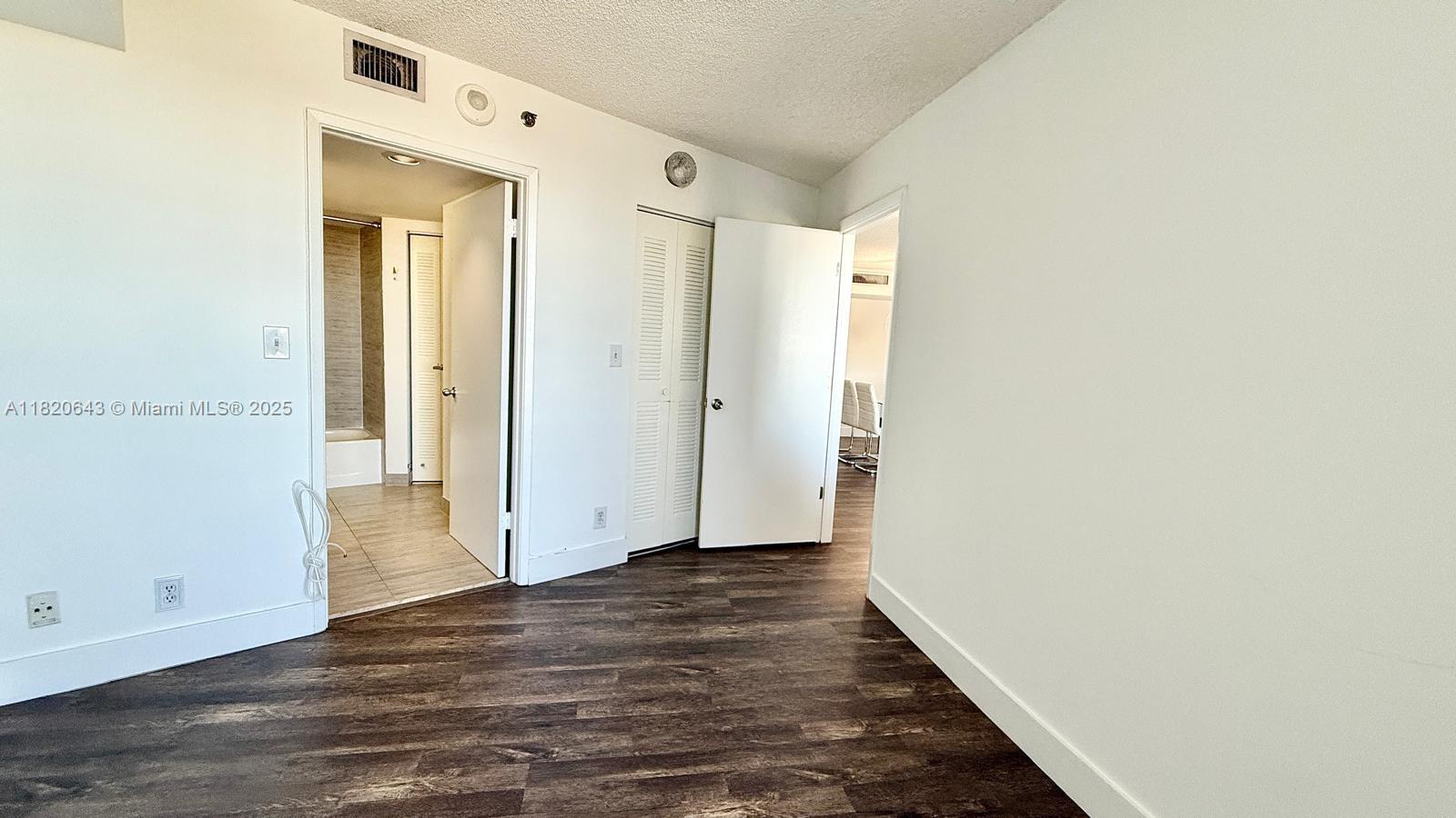 PARC CENTRAL AVENTURA EAS - Residential Lease