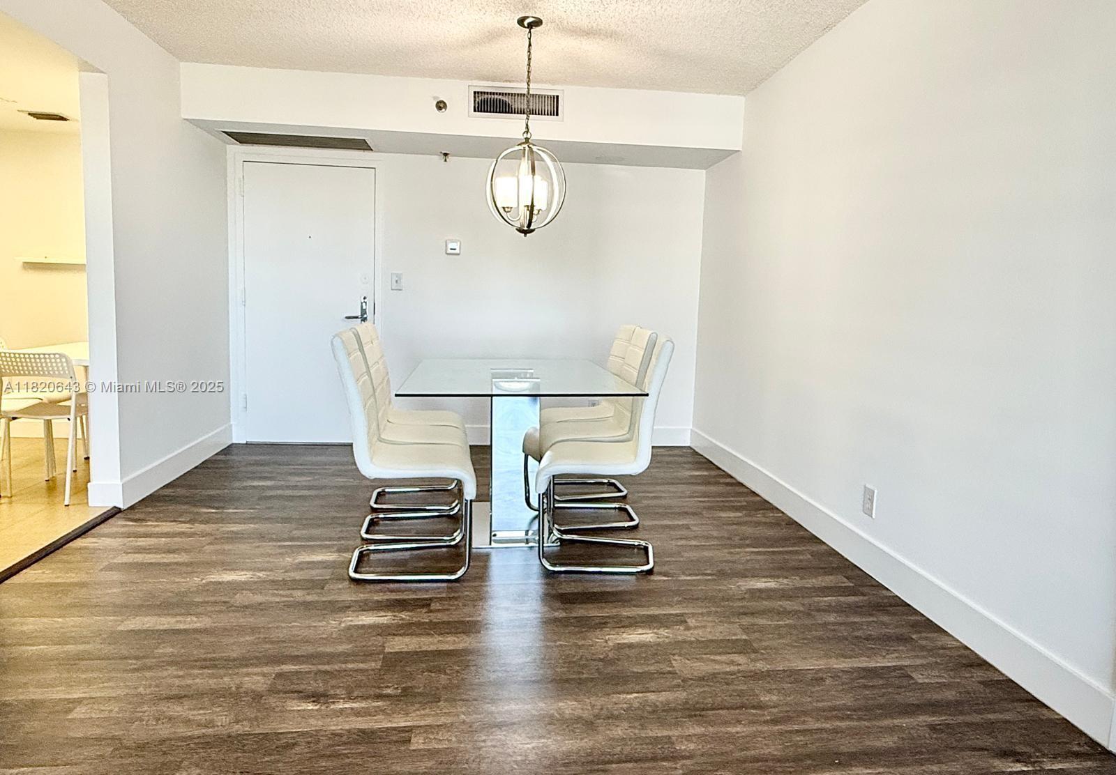PARC CENTRAL AVENTURA EAS - Residential Lease