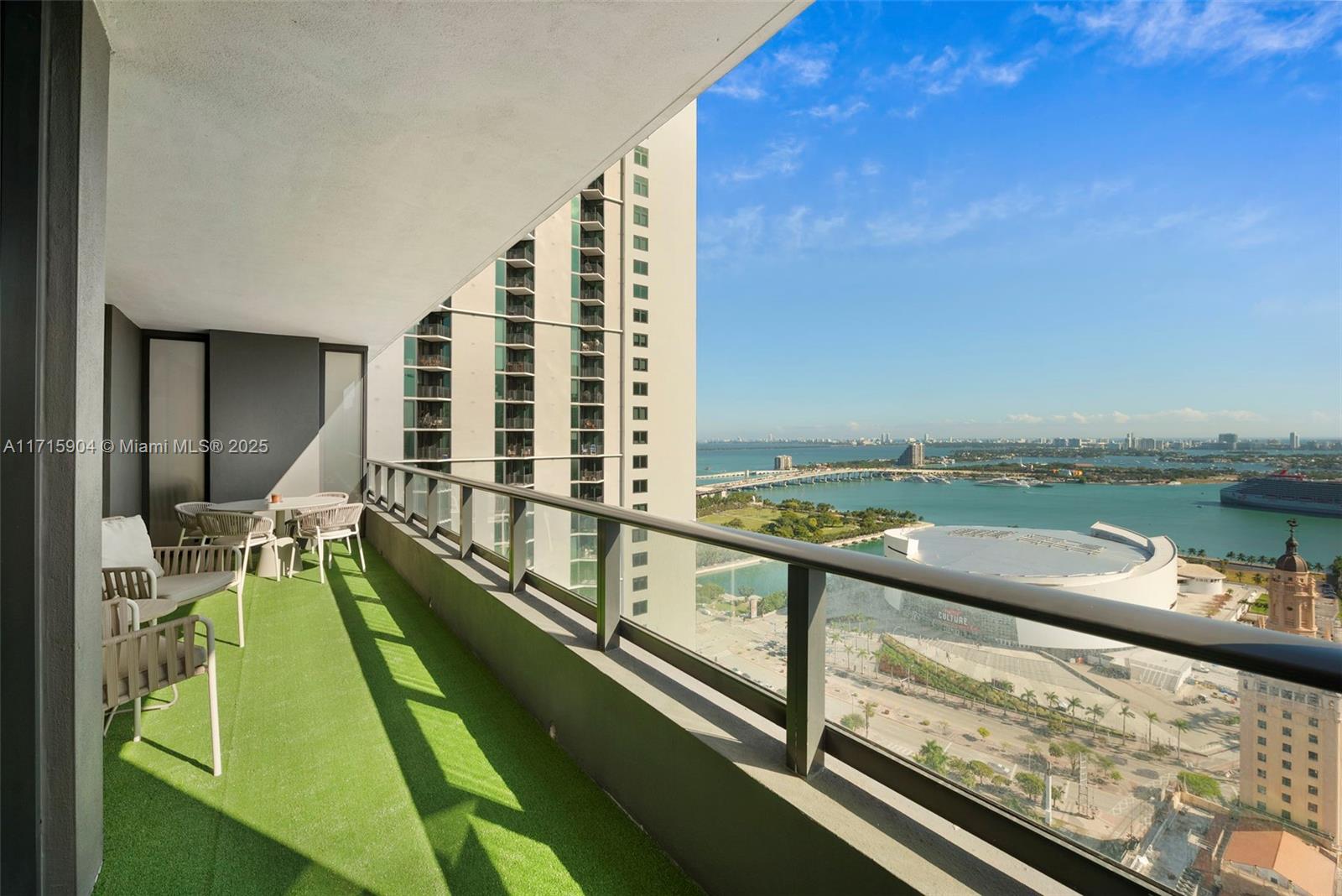 601 NE 1 Ave 2816