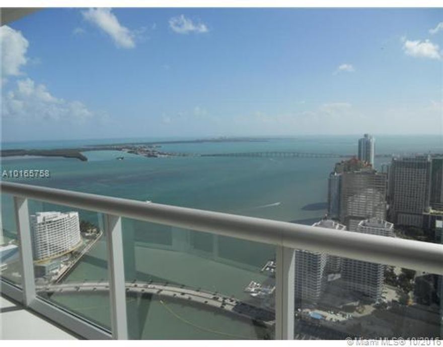Spectacular corner unit,2bed/2bath. Breathtaking views. Floor to ceiling laminated windows. Italian style cabinets. stainless steel appliances , sub-zero and wolf, granite counter tops. Breathtaking views of Biscanye Bay, Downtown Miami, Key B iscayne and South Beach. Oversized terraces accesible from bedrooms and living room. Movie theater, art spa and fitness center, spinning pilates, multi-fuction pary and club rooms, cabanas, restaurants, olimpic pool and sun decks
