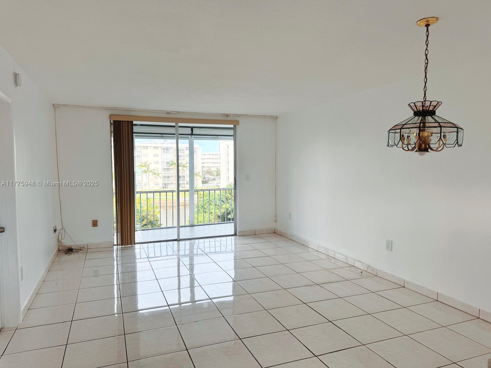 POINT EAST SEC III CONDO - Residential